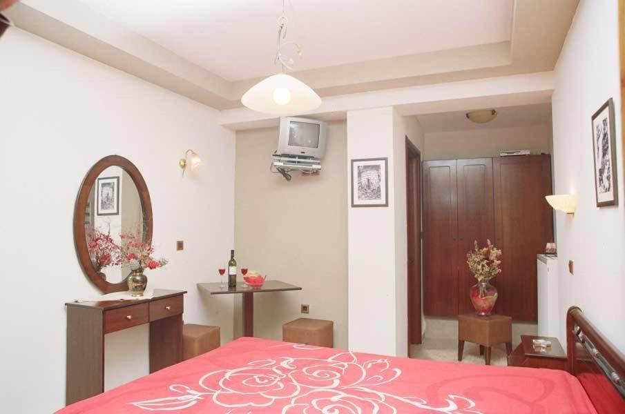 Guesthouse Irida Belokomiti Екстер'єр фото